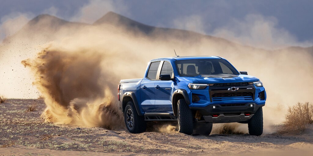 Chevrolet Colorado ZR2 2025, camioneta todo terreno con modo de manejo Off-road y baja